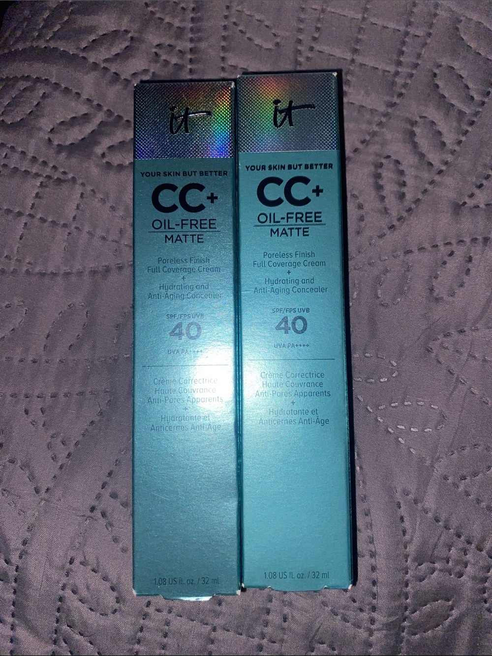 it cosmetics CC+ Oil-Free Matte Cream SPF 40 - Teal Packaging